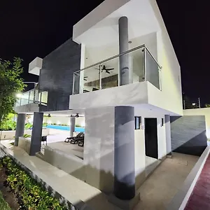  Apartment Astoria Gated